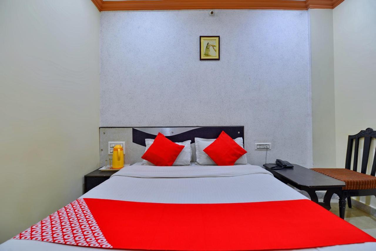 Oyo 6541 Hotel Relax Inn Udaipur Bagian luar foto