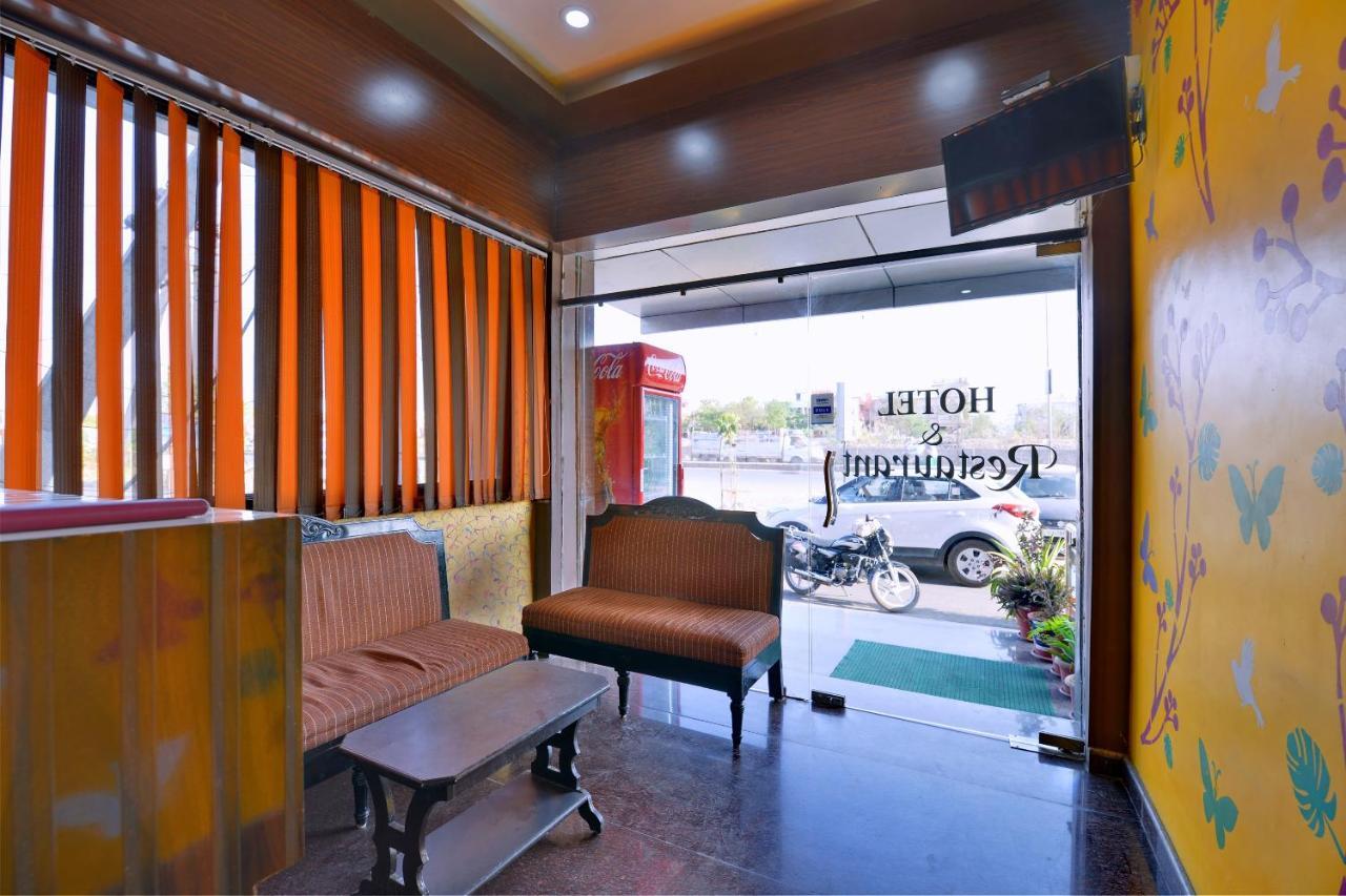 Oyo 6541 Hotel Relax Inn Udaipur Bagian luar foto