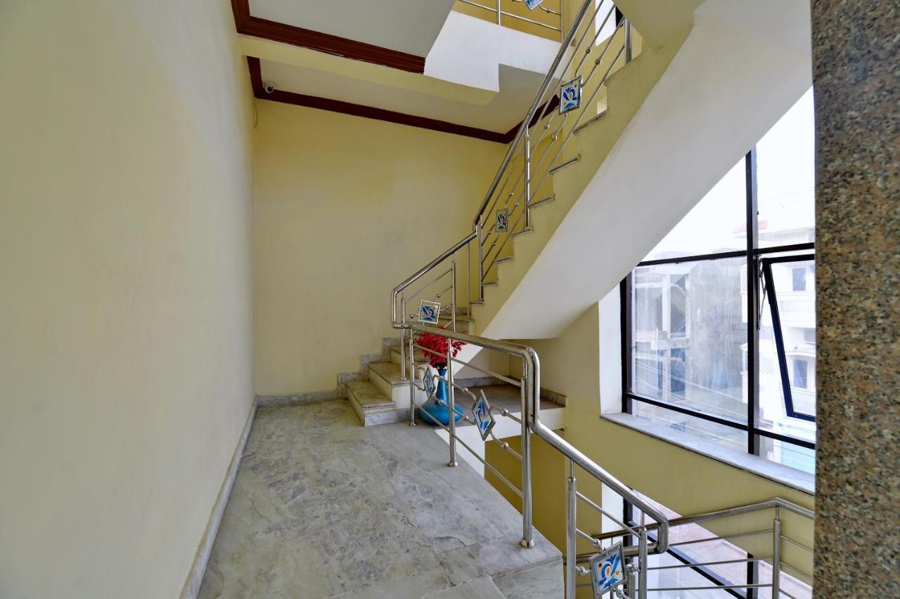 Oyo 6541 Hotel Relax Inn Udaipur Bagian luar foto